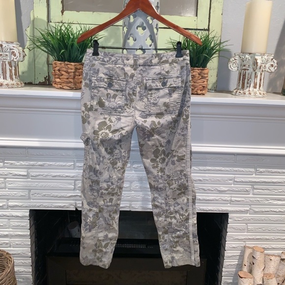 Anthropologie Hei Hei Wanderer Green Floral Print Cropped Cargo Ankle Pants 2 - Picture 7 of 8